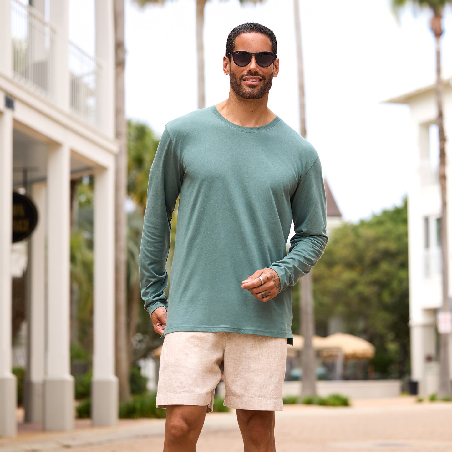 LAT 6918 UNISEX LNG SLV FINE JERSEY TEE